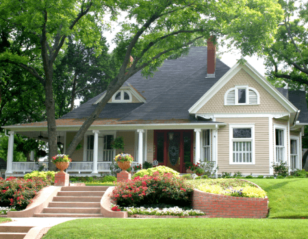 Beautiful 3BR Colonial Home